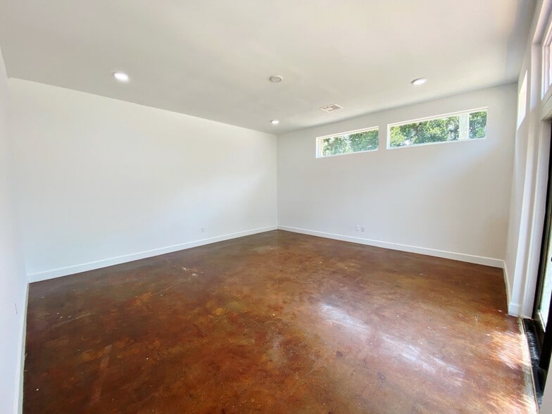 More Photos Of 619 Jackson Ave, Pasadena Storefront Retail Office For Sale