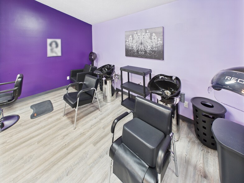 More Photos Of 2404 Grant Ave, Saint Albans Freestanding For Sale