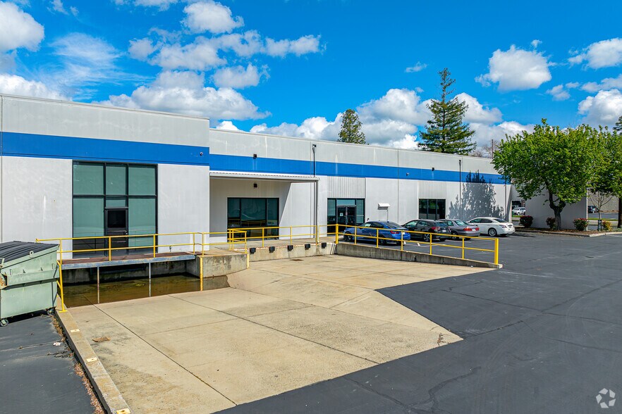 More Photos Of 1045 W National Dr, Sacramento Unknown For Lease