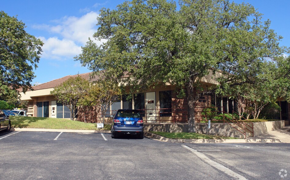 More Photos Of 8850 Business Park Dr, Austin Office For Sale