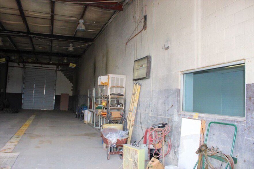 More Photos Of 2401 W Hornbeck Blvd, Fort Stockton Carwash For Sale