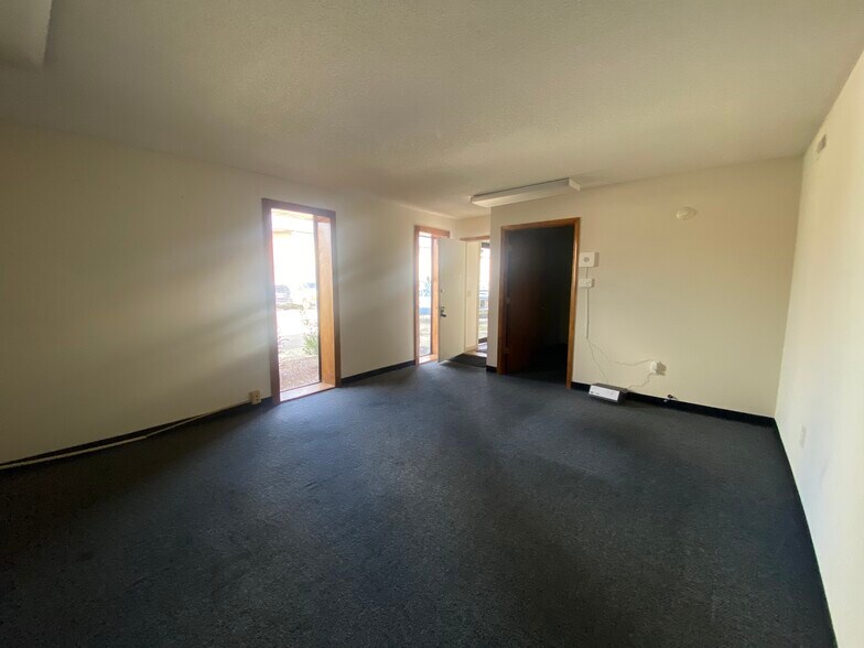 More Photos Of 8300 Dorchester Rd, Charleston Warehouse For Lease