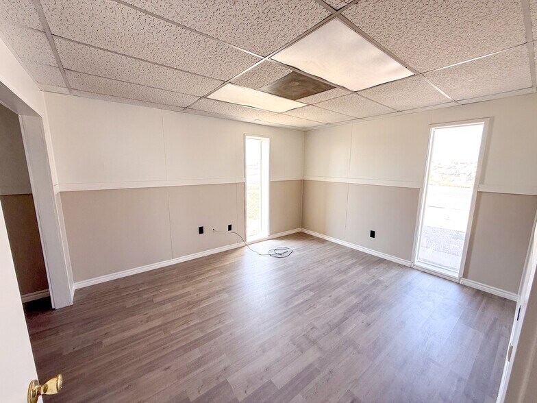 More Photos Of 7007 County 1283 Rd, Odessa Warehouse For Lease