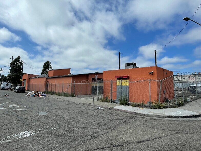 More Photos Of 3640 E 9th St, Oakland Service For Sale