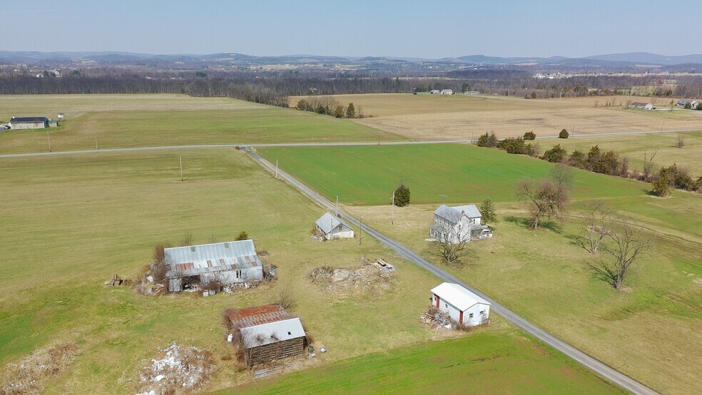 More Photos Of 435 Fickes School Rd, York Springs Specialty For Sale