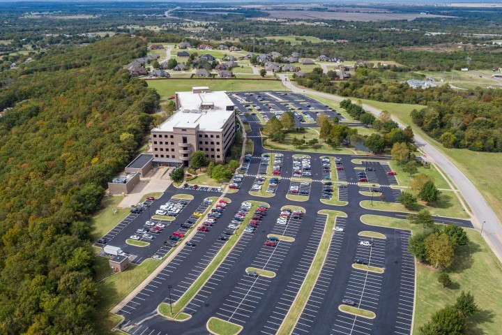 More Photos Of 1000 Fianna Way, Fort Smith Office For Lease