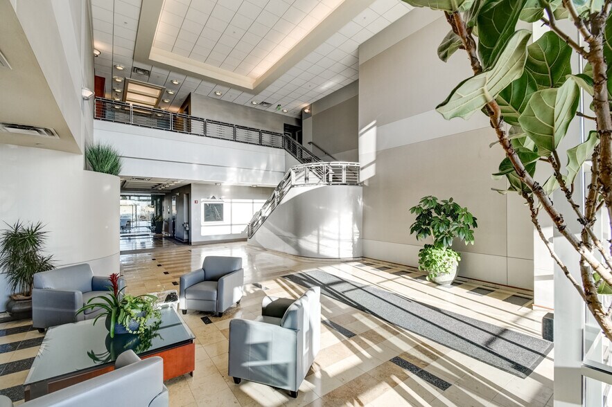 More Photos Of 8001 S InterPort Blvd, Englewood Office For Lease