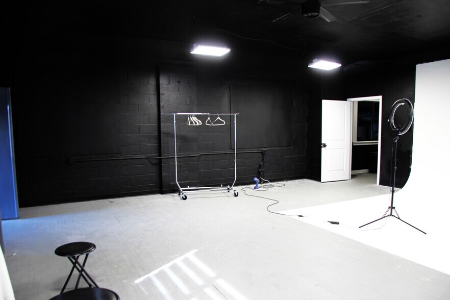 More Photos Of 356 Old Maple Rd, North Haven Office For Lease