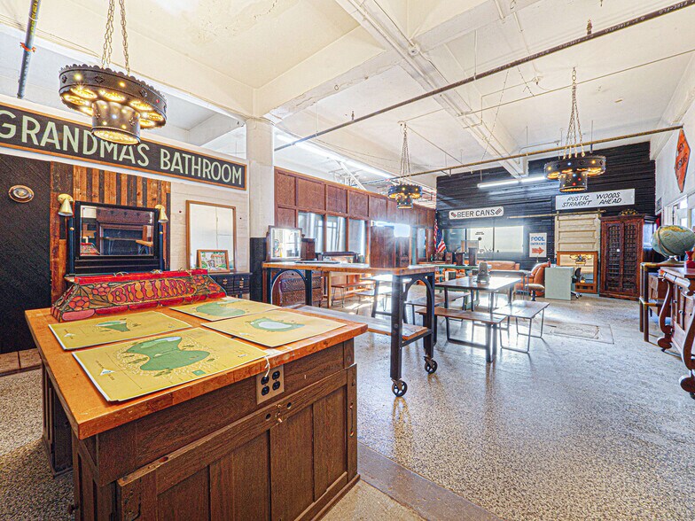 More Photos Of 11500 Joseph Campau St, Hamtramck Auto Dealership For Sale