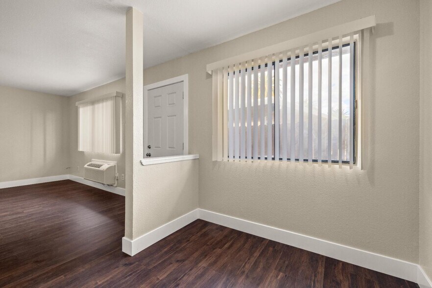 More Photos Of 2944 Del Paso Blvd, Sacramento Apartments For Sale