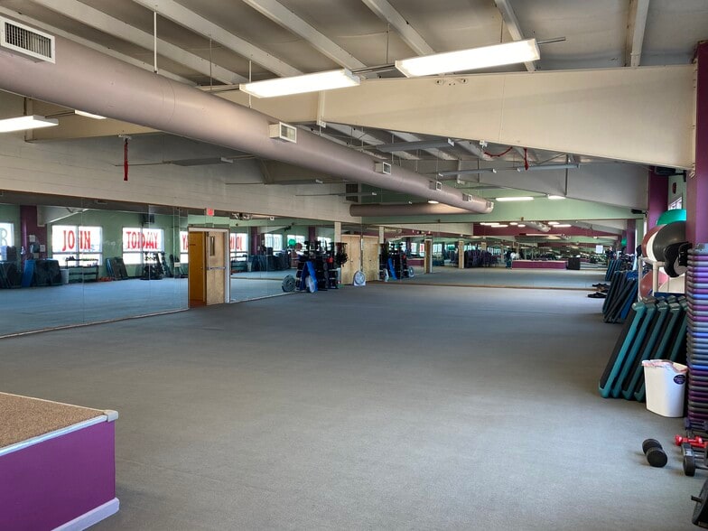 More Photos Of 1510-1520 Martin St, State College Sports And Entertainment For Lease