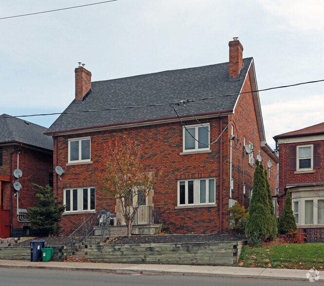 More Photos Of 963 Avenue Rd, Toronto Apartments For Sale