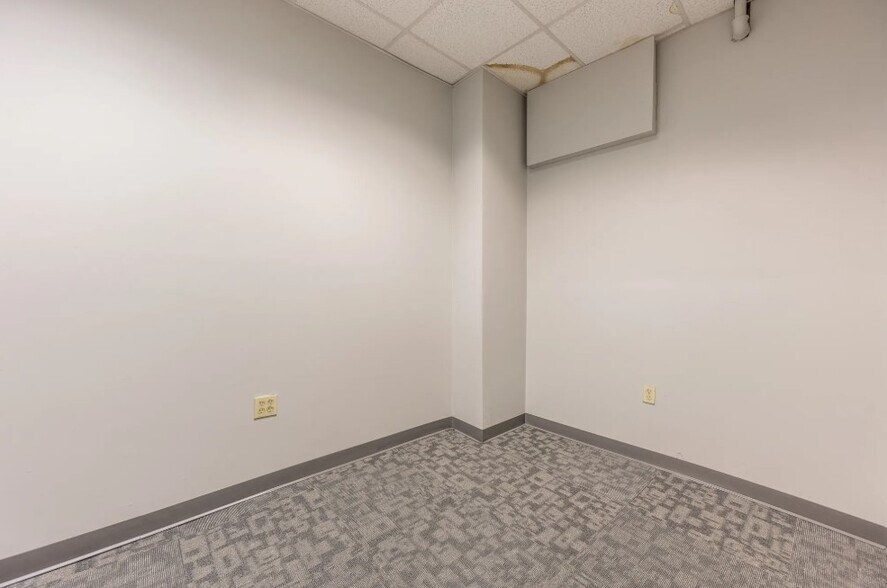 More Photos Of 531-545 Main St, Worcester Office For Sale