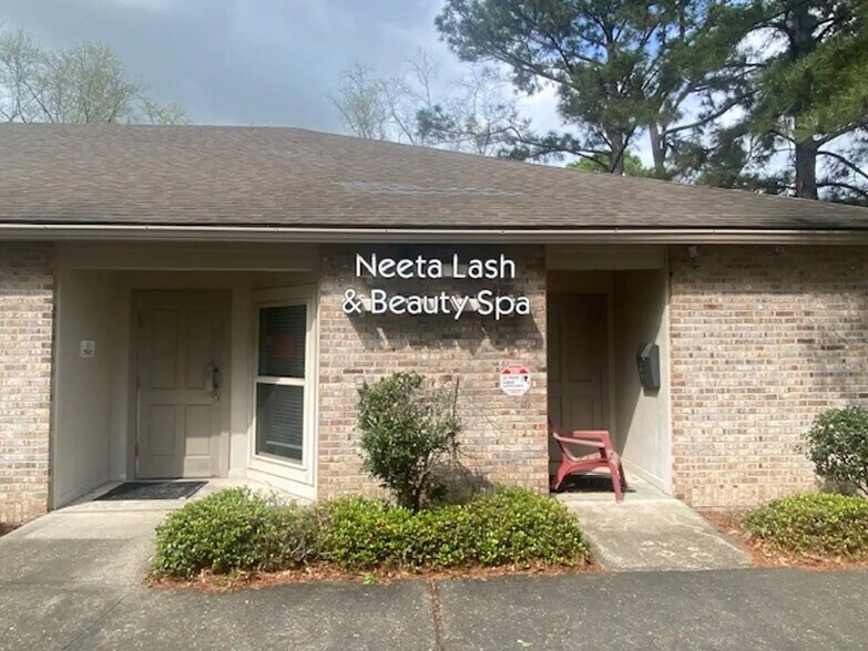 Primary Photo Of 10621 N Oak Hills Pky, Baton Rouge Medical For Sale
