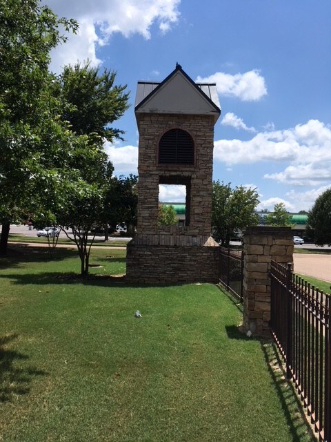 More Photos Of 2964 Ole Bartlett Ct, Memphis Office For Lease