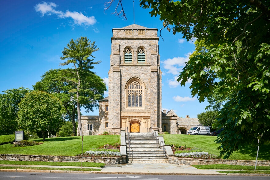 More Photos Of 51-55 Pondfield Rd, Bronxville Loft Creative Space For Lease