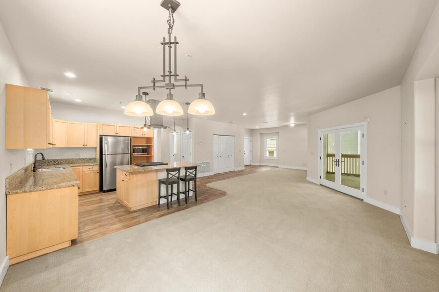 More Photos Of 1304-1306 19th St, Sacramento Office Residential For Sale