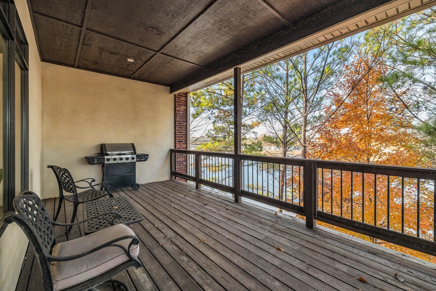 More Photos Of 9716 Riverside Pky, Tulsa Medical For Lease