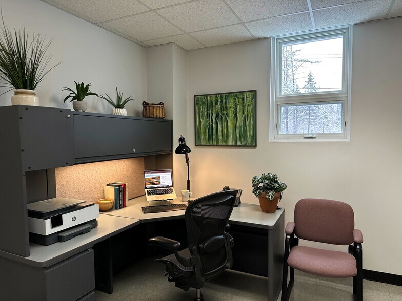 More Photos Of 10 Valley Street, Lenox Coworking Space