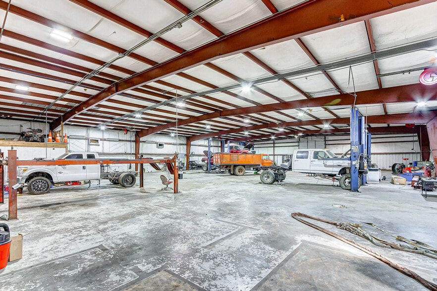 More Photos Of 3501 FM 1960 Rd E, Humble Warehouse For Sale
