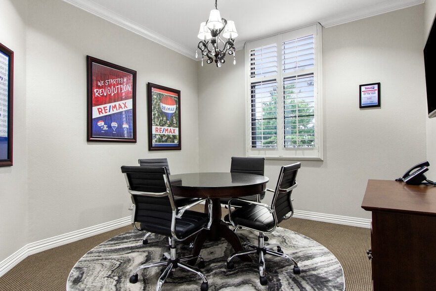 More Photos Of 301 S Watters Rd, Allen Office For Lease