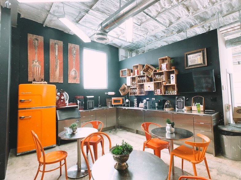 More Photos Of 330 NW 29th St, Miami Loft Creative Space For Lease