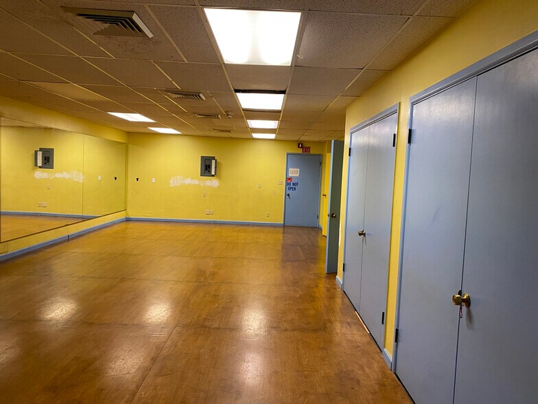More Photos Of 634 Kilani Ave, Wahiawa Storefront Retail Office For Lease