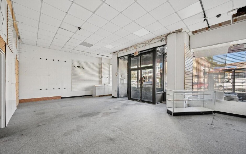 More Photos Of 5604 N 5th St, Philadelphia Storefront For Sale