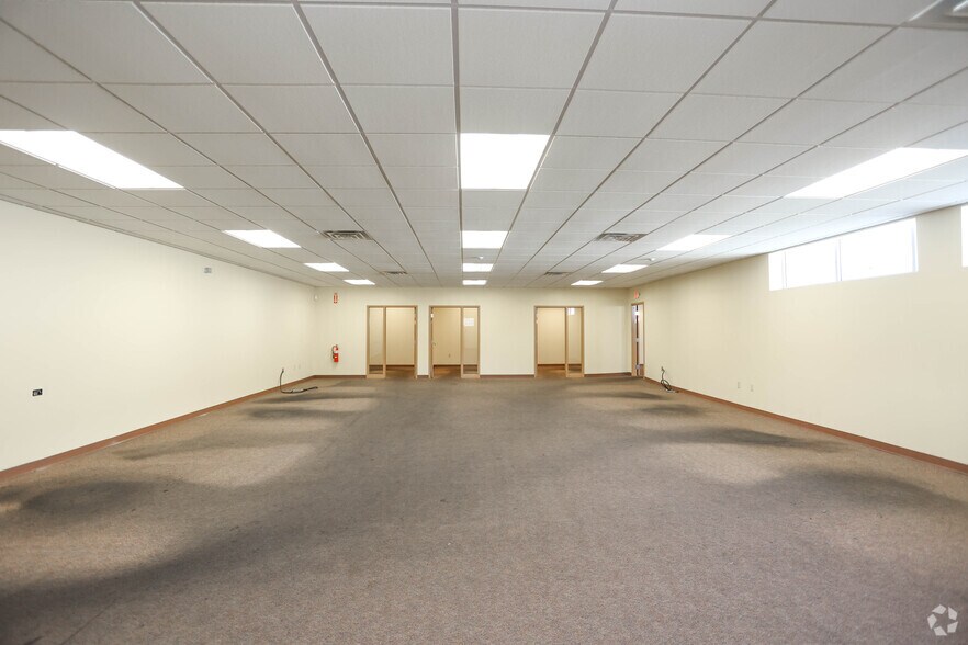 More Photos Of 1729 Pennsylvania Ave, Monaca Manufacturing For Lease