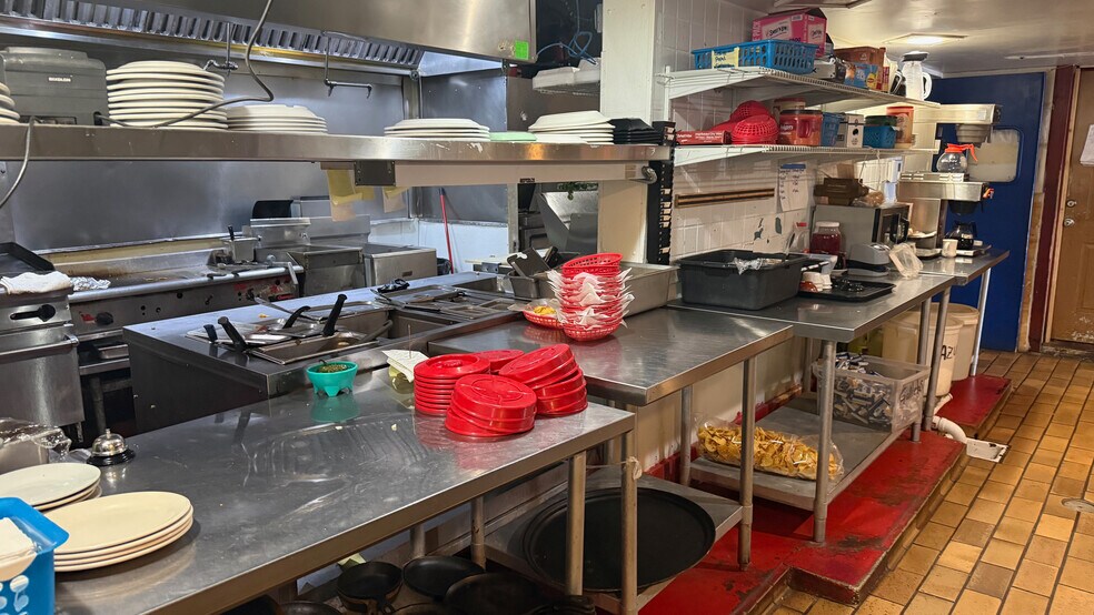 More Photos Of 1605 E Oltorf St, Austin Restaurant For Lease