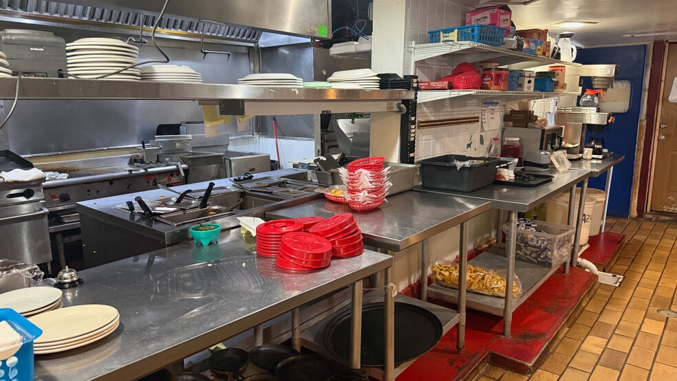 More Photos Of 2313 IH 35, Austin Restaurant For Lease