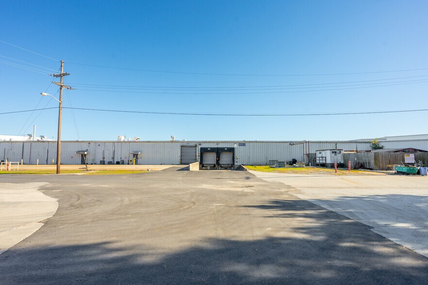 More Photos Of 4500 Leeds Ave, North Charleston Warehouse For Lease