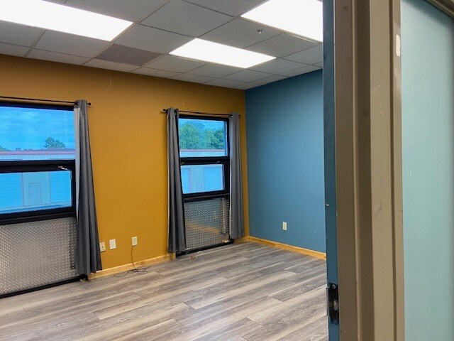 More Photos Of 131 Industrial Park Dr, Hollister General Retail For Lease