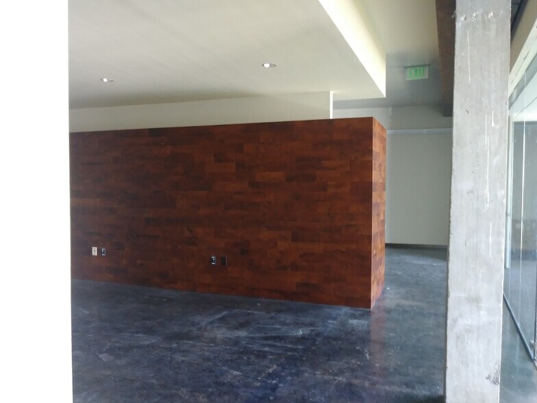 More Photos Of 3345 Bee Caves Rd, Austin Office For Lease
