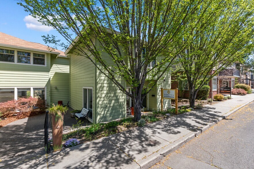 More Photos Of 621-629 A St, Ashland Storefront Retail Residential For Sale