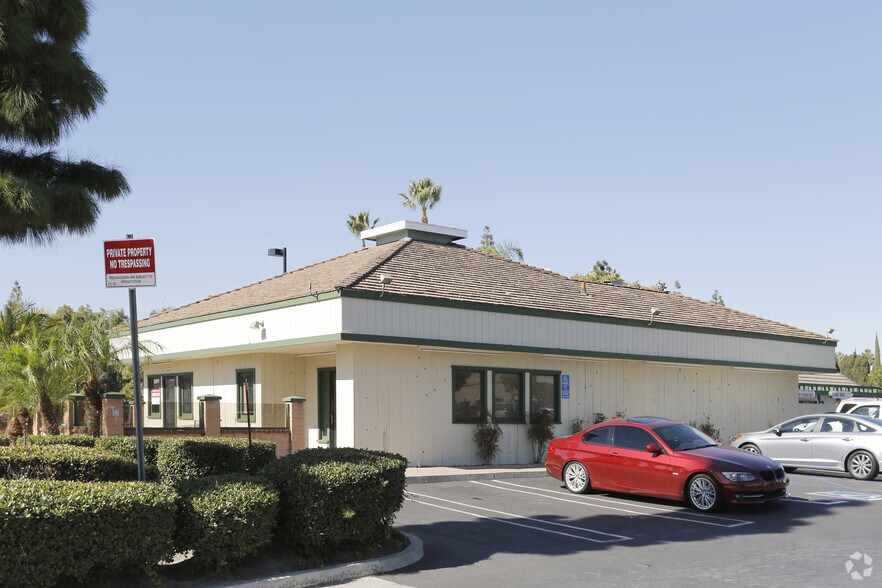 More Photos Of 11025-11095 Warner Ave, Fountain Valley Unknown For Lease