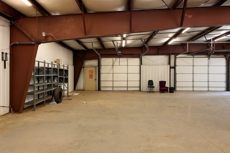More Photos Of 2125 Union Rd, Gastonia Flex For Lease