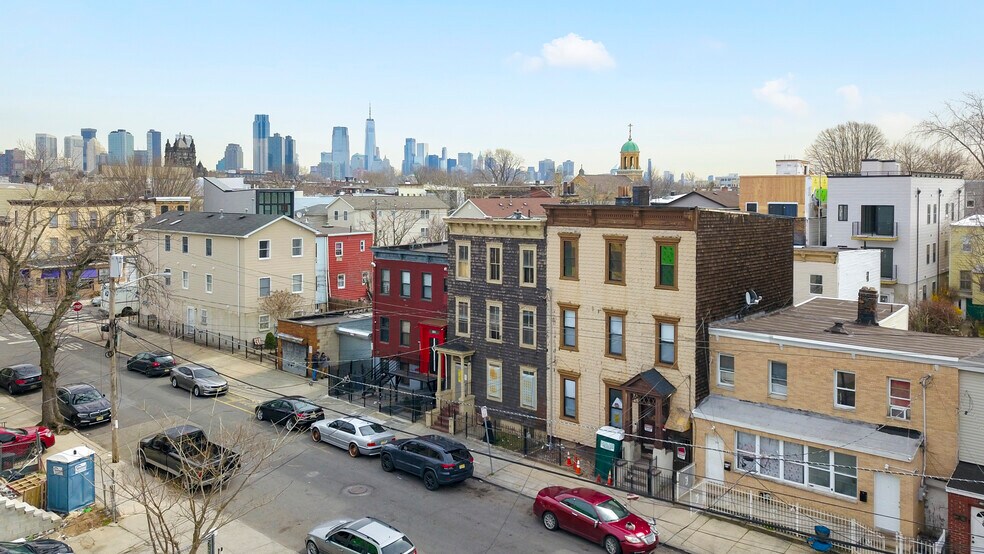 118 Van Horne St, Jersey City, NJ 07304 Apartments For Sale