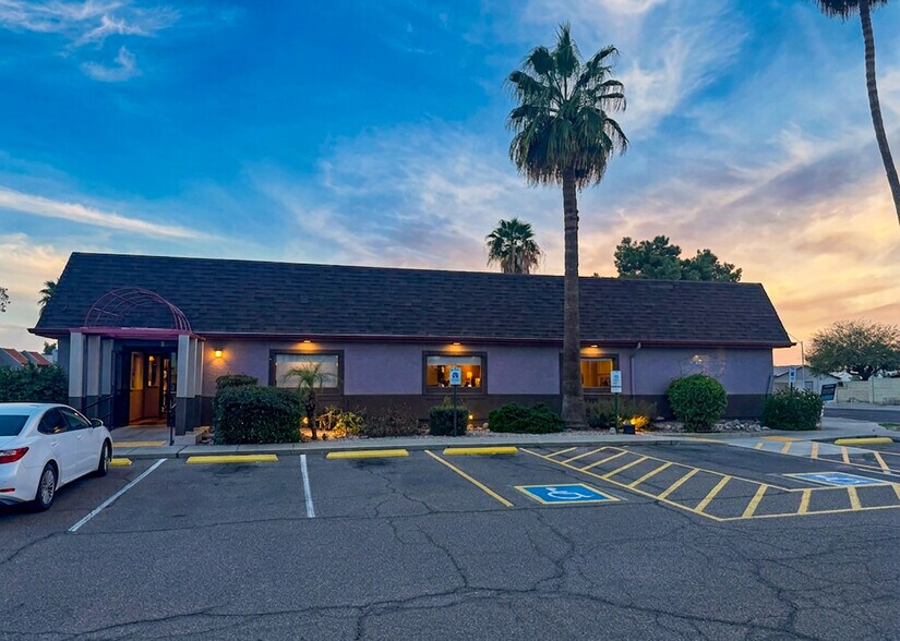 Primary Photo Of 5161 W Thunderbird Rd, Glendale Restaurant For Sale