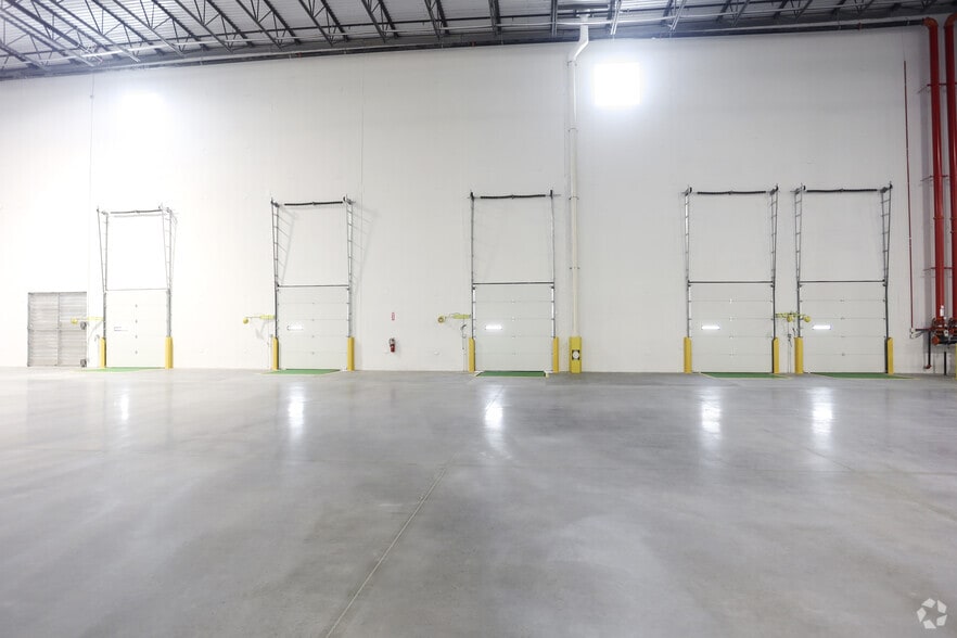 More Photos Of 10015 Archer Drive, Brownsburg Distribution For Lease