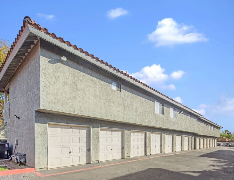 More Photos Of 1531 W Rialto Ave, Fontana Apartments For Sale