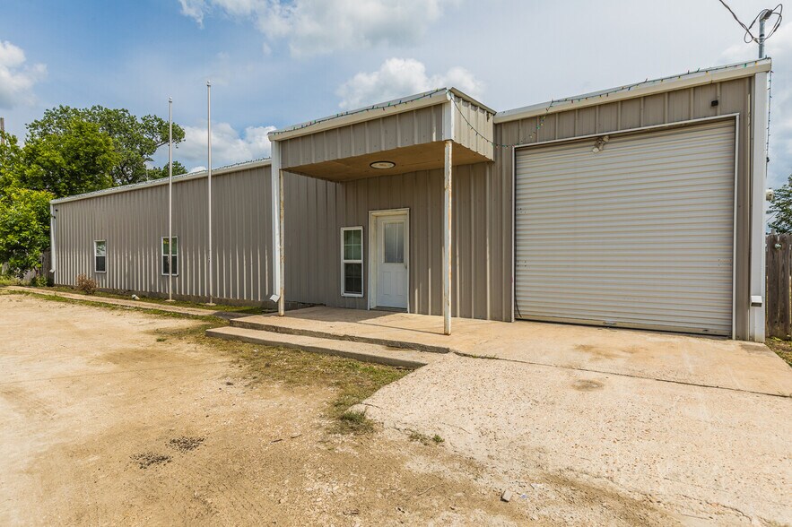 More Photos Of 118 Monroe St., Itasca Office For Lease