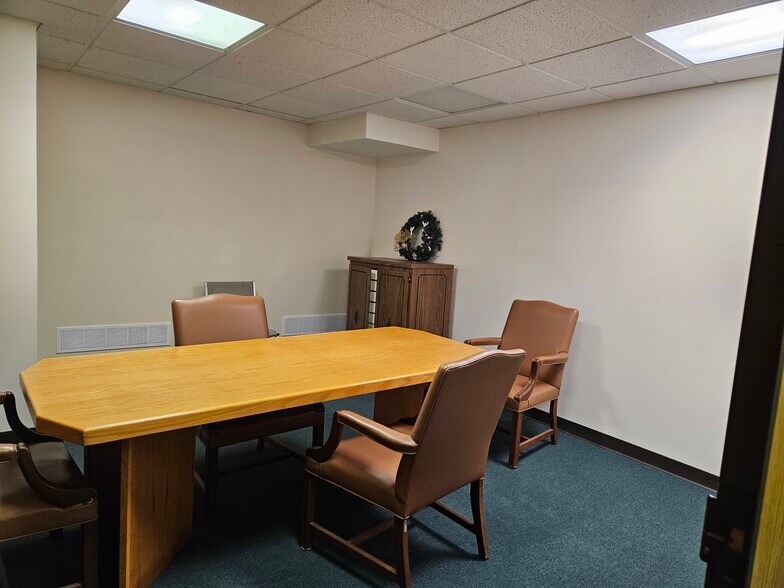 More Photos Of 350 Saint Andrews Rd, Saginaw Office For Sale