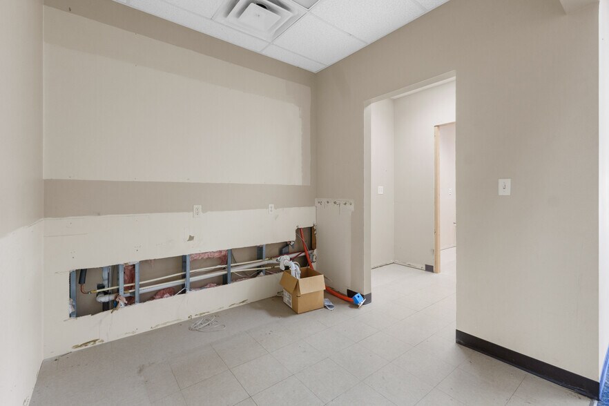 More Photos Of 2420 Argillite Rd, Flatwoods Freestanding For Lease