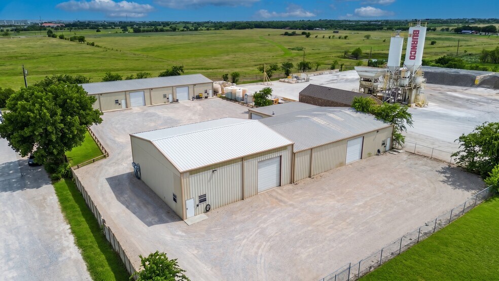Primary Photo Of 9717 Industrial Rd, Justin Warehouse For Lease