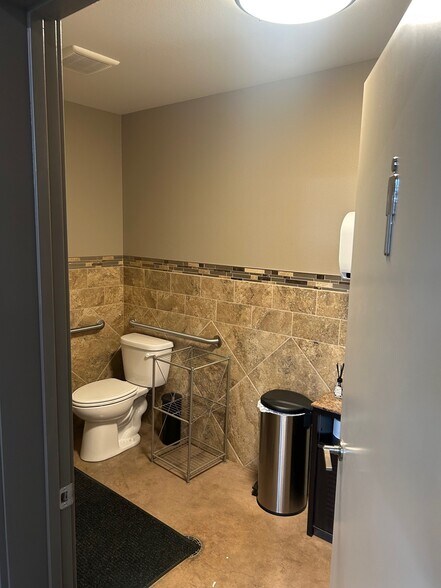 More Photos Of 1157 N Napa St, Spokane Office For Lease