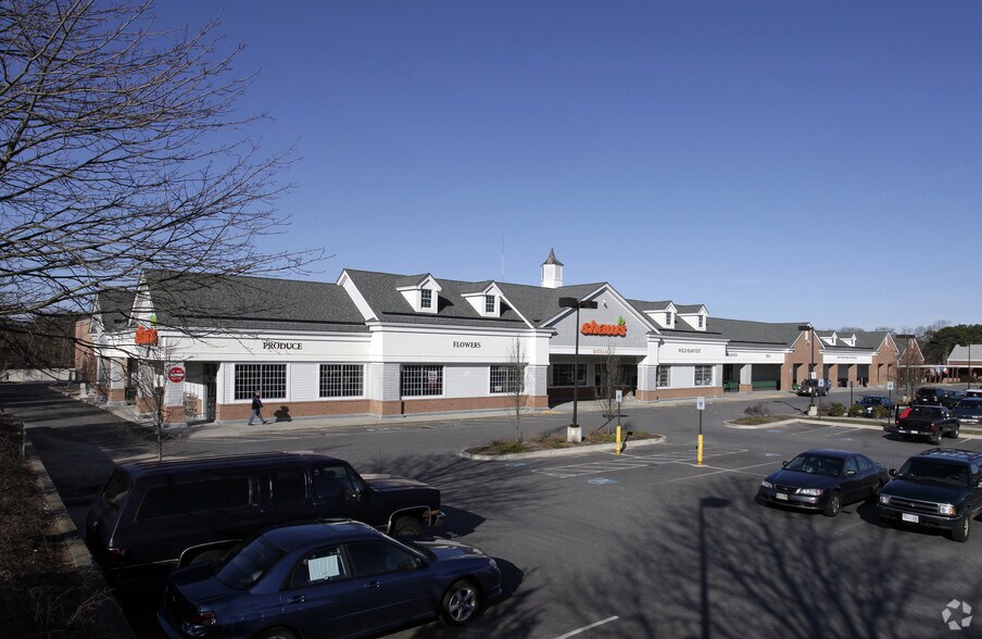 More Photos Of 9 West Rd, Orleans Unknown For Lease