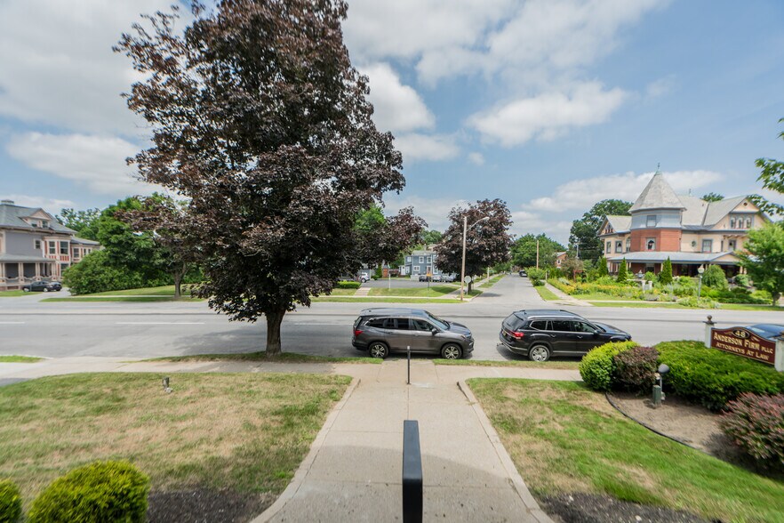 More Photos Of 48 Union Ave, Saratoga Springs Specialty For Sale