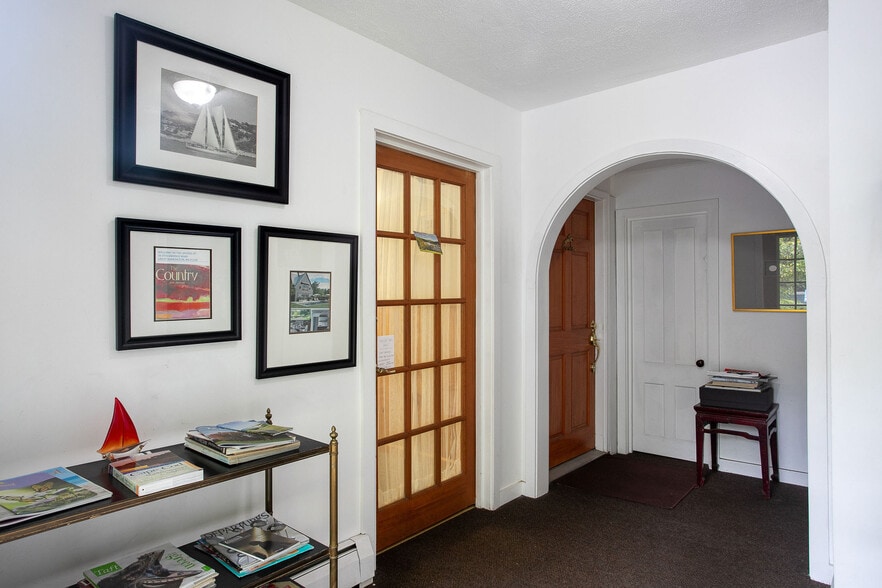 More Photos Of 30 Stockbridge Rd, Great Barrington Office Residential For Lease