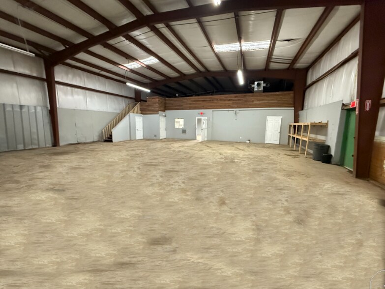 More Photos Of 1860 Joy Lake Rd, Morrow Warehouse For Lease
